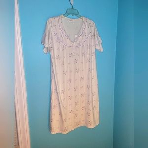 Keyocean Floral White Cotton Nightgown sz. Medium